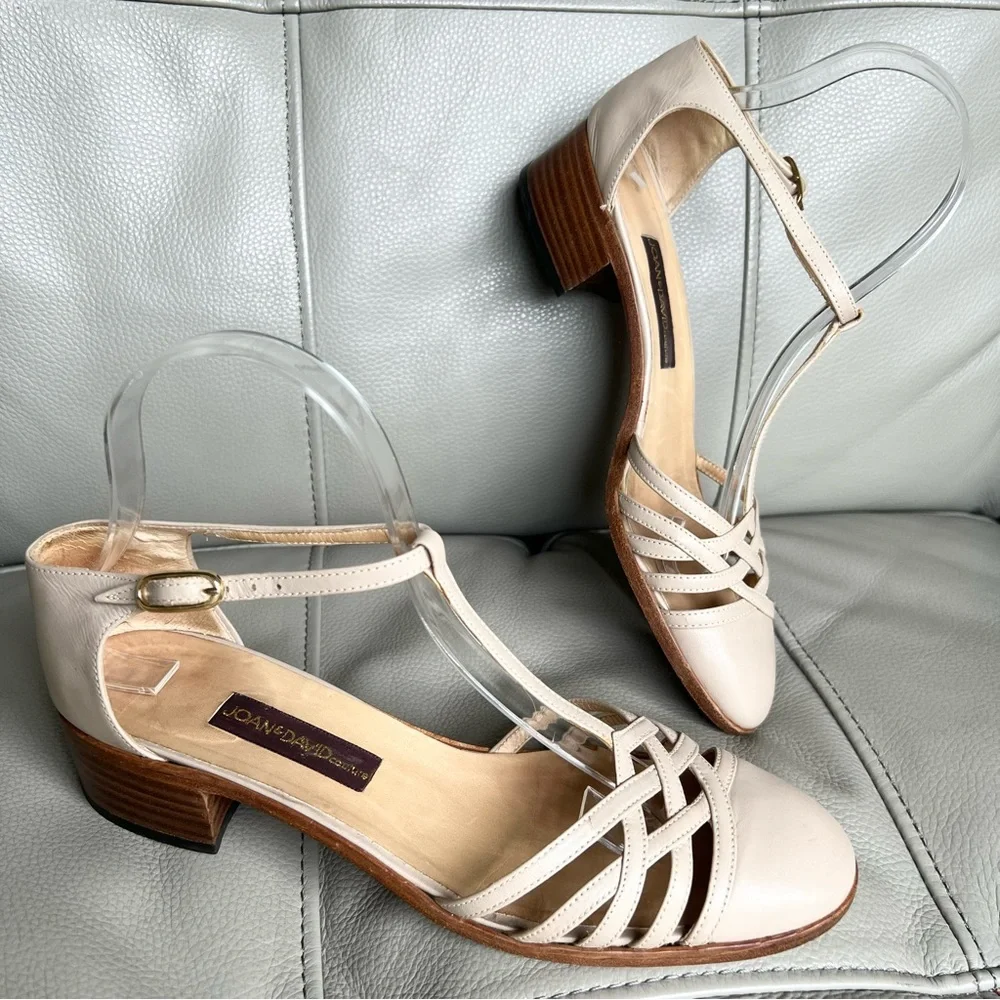 Joan & David Couture Italian Leather Shoes Sz 9 Chic Weave Cutout Sandals Beige